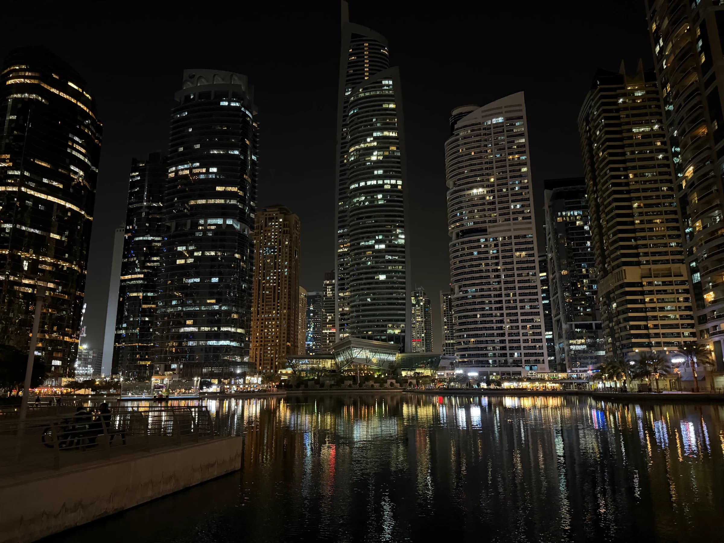 Jumeirah Lakes Towers, Dubai photo 3