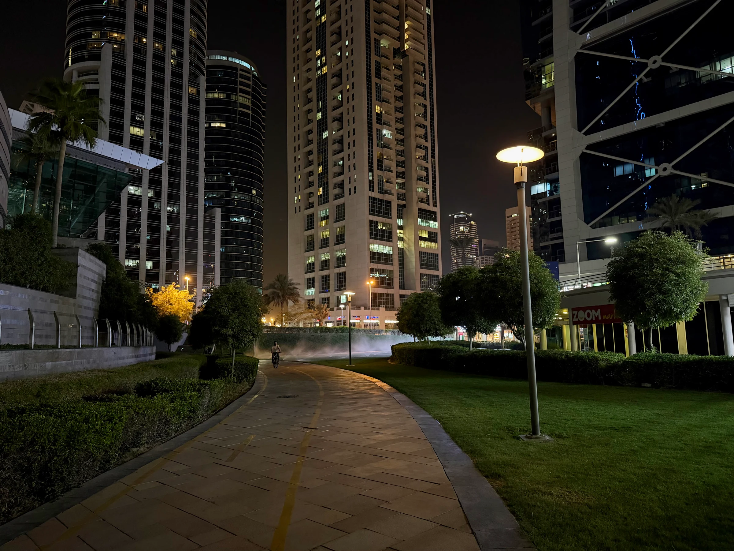 Jumeirah Lakes Towers, Dubai photo 2
